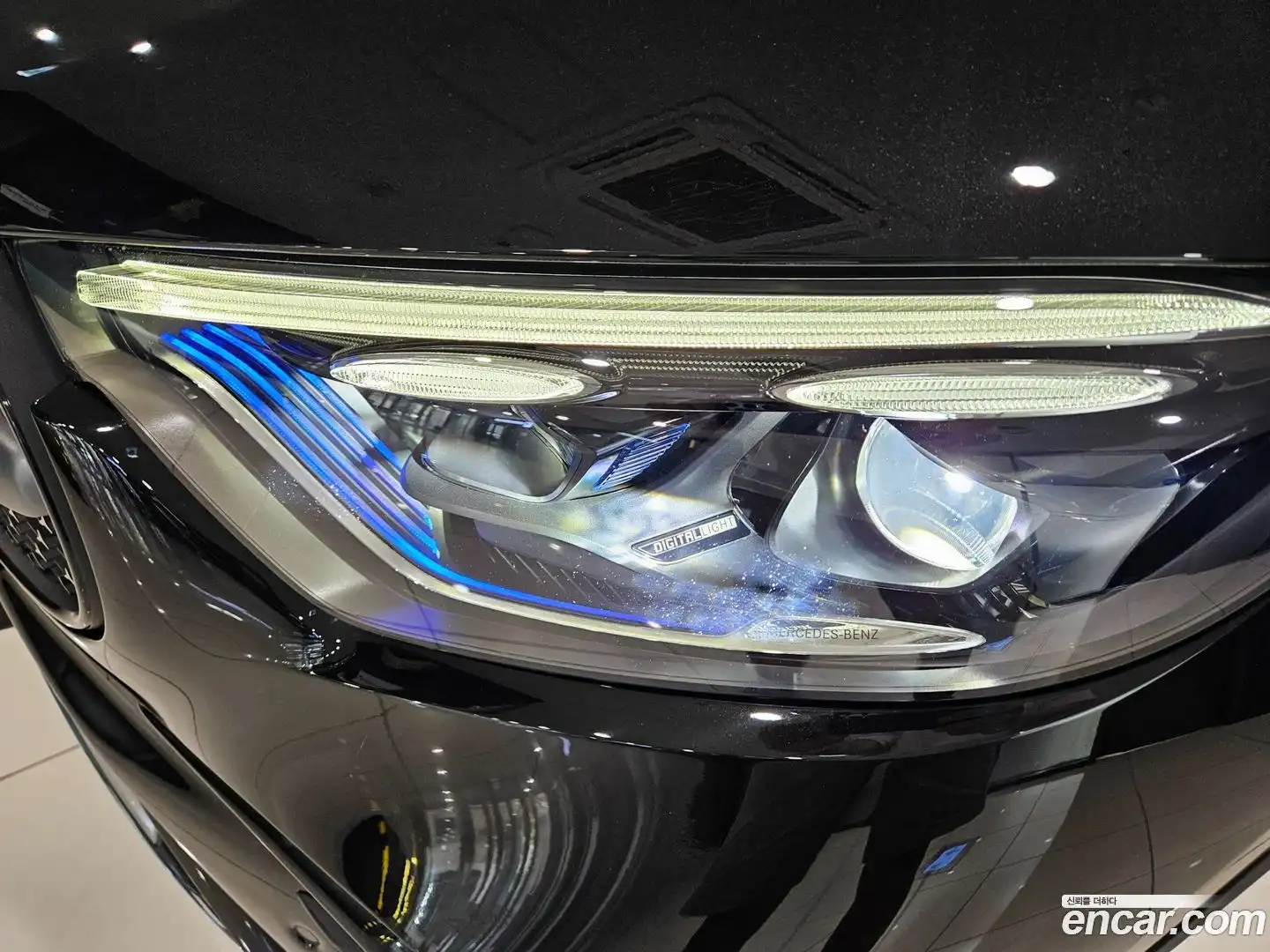 GLC-Class Mercedes-Benz 2023.9-OPTION-018
