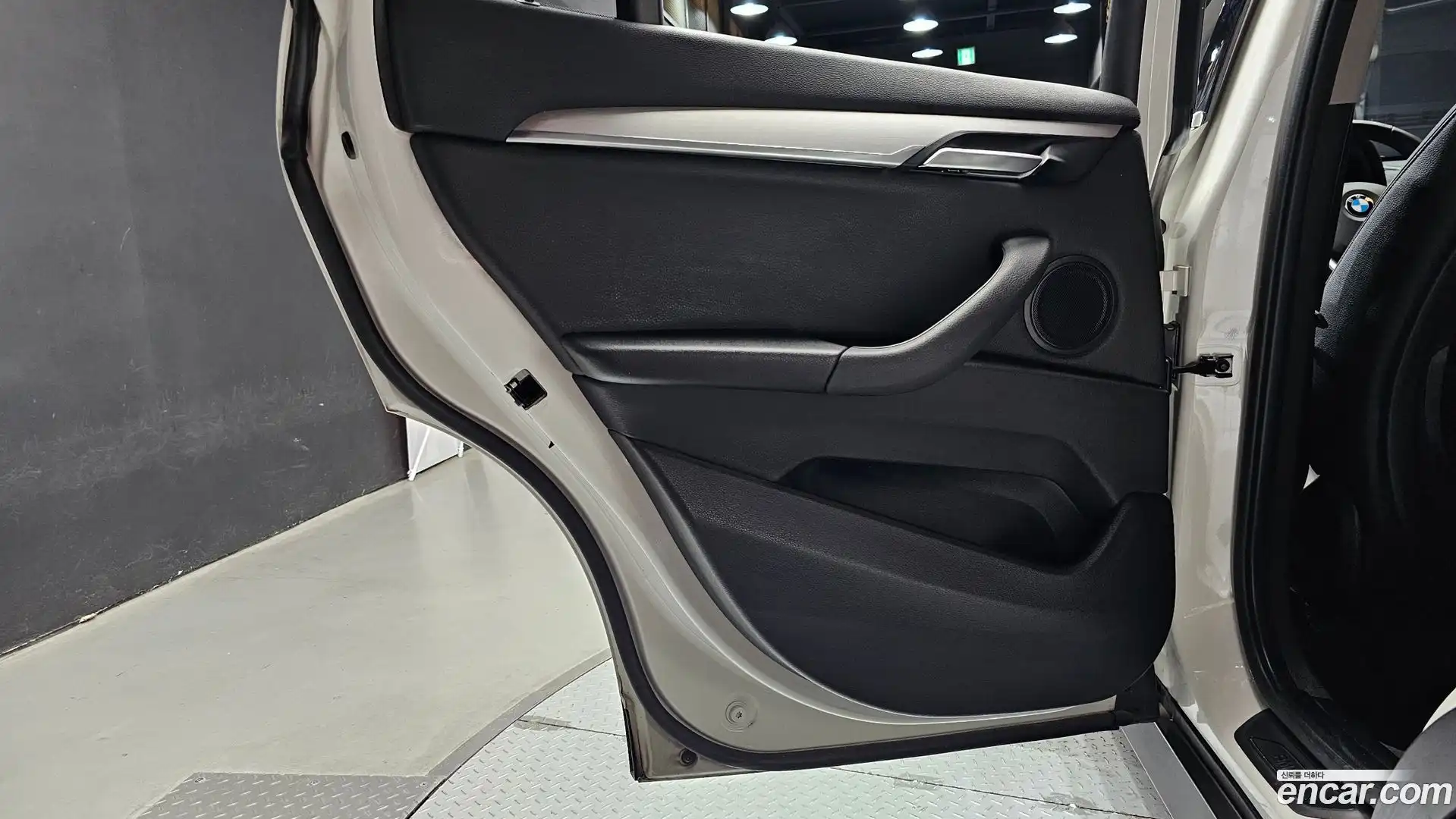 X1 BMW 2020.2-INNER-035