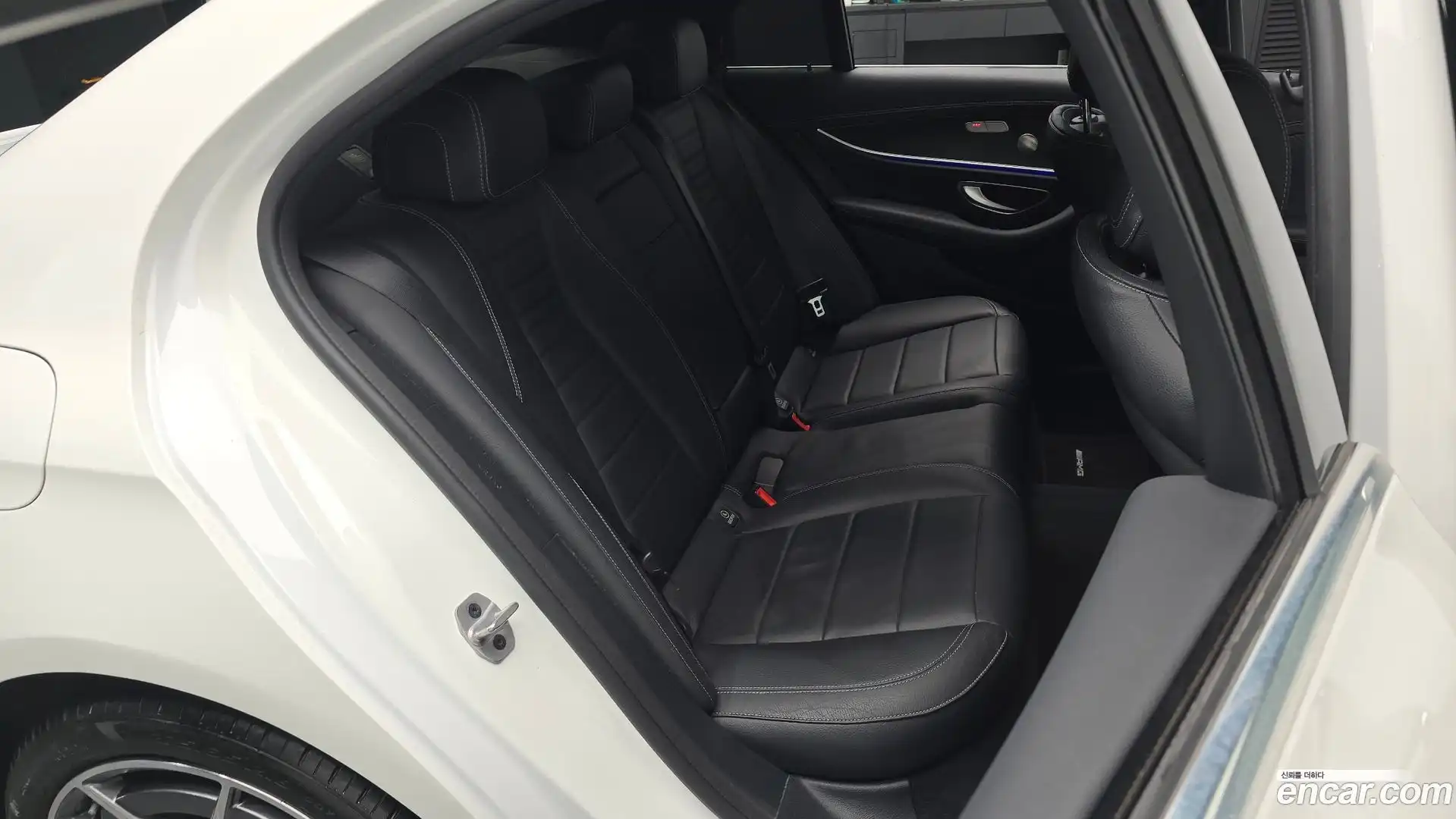 E-Class Mercedes-Benz 2023.8-OPTION-015