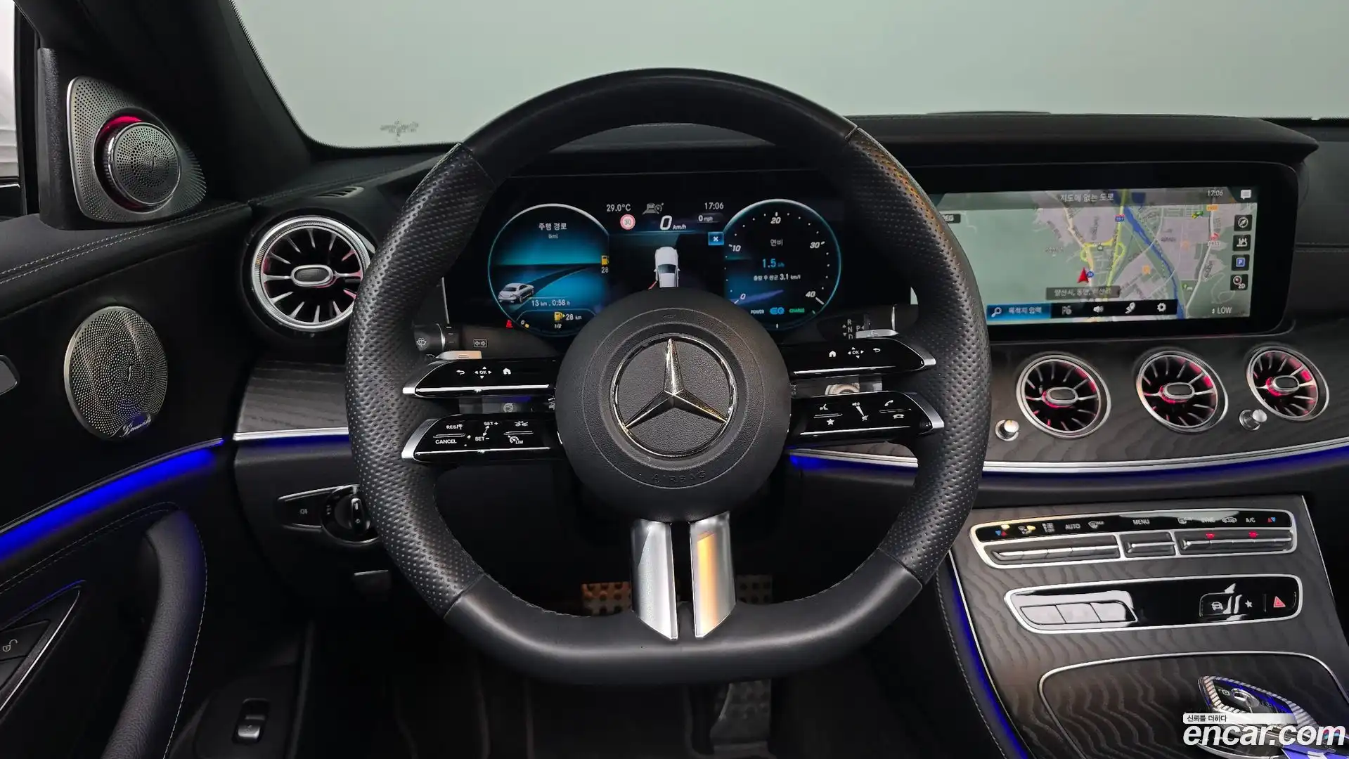 E-Class Mercedes-Benz 2023.8-OPTION-017