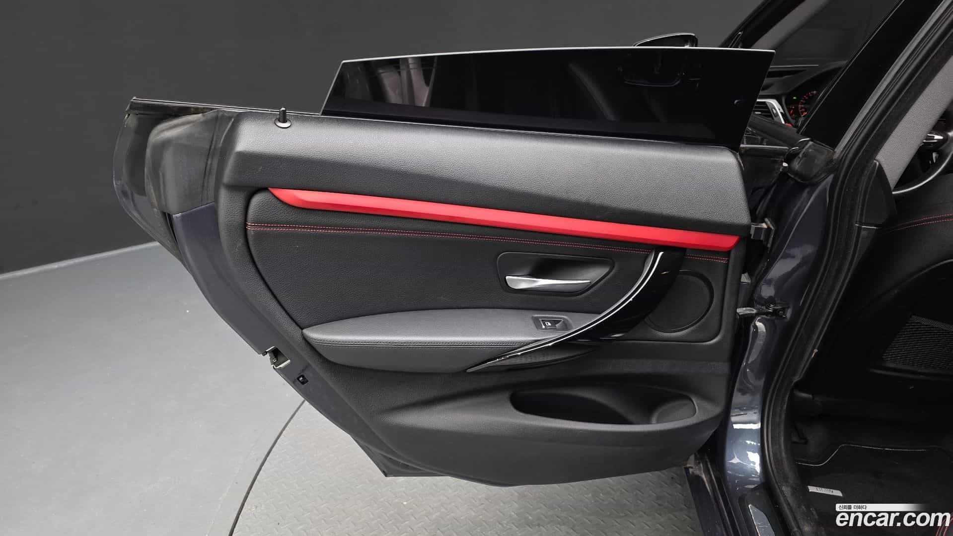 Gran Turismo BMW 2018.11-INNER-035