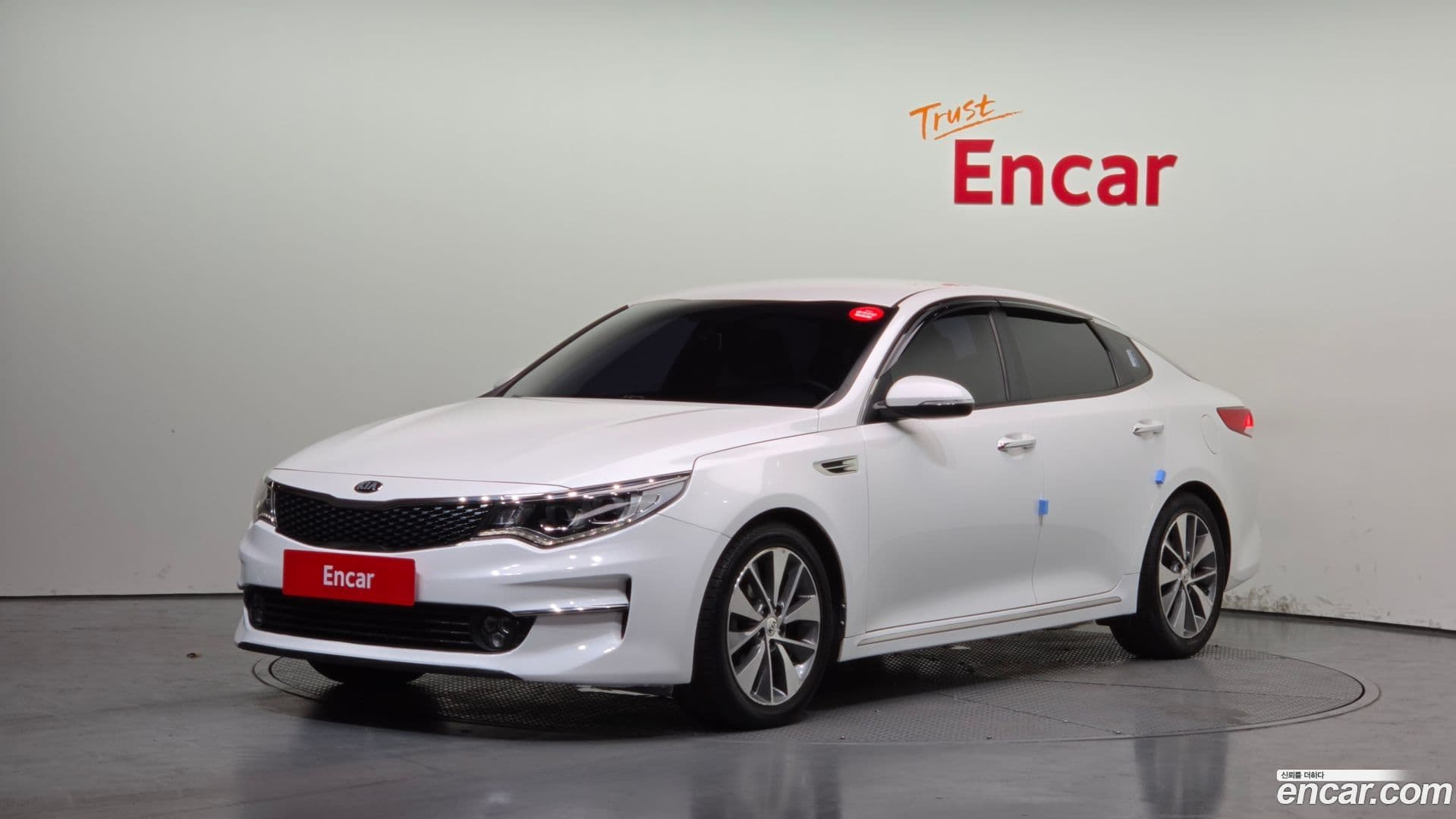 Main__Slider__Photo:K5 Kia 2017.7-0