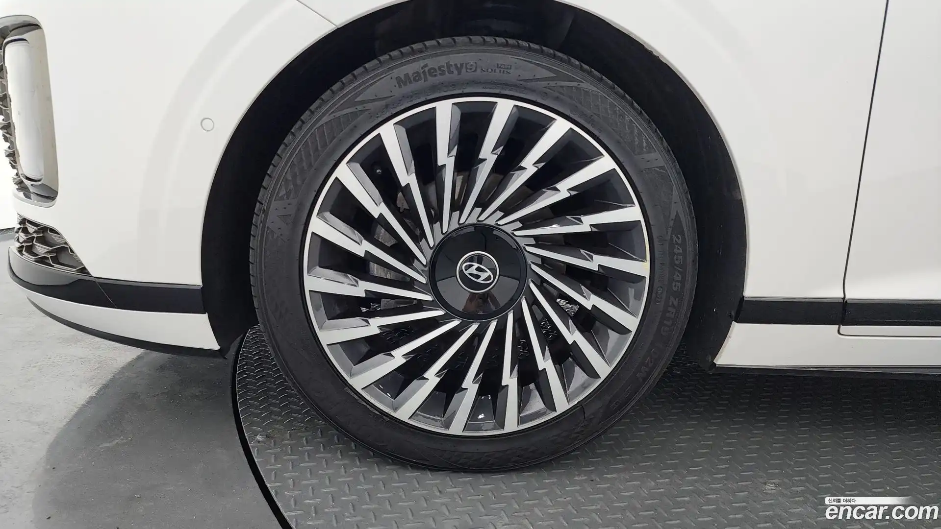 Grandeur Hyundai 2023.8-OUTER-005