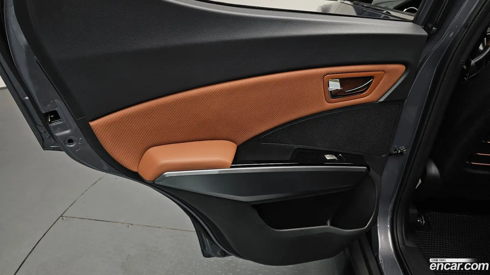 TIBOLI KG Mobility 2017.8-INNER-035