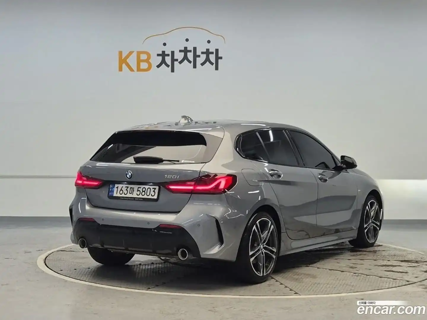 1-Series BMW 2022.5-OUTER-004
