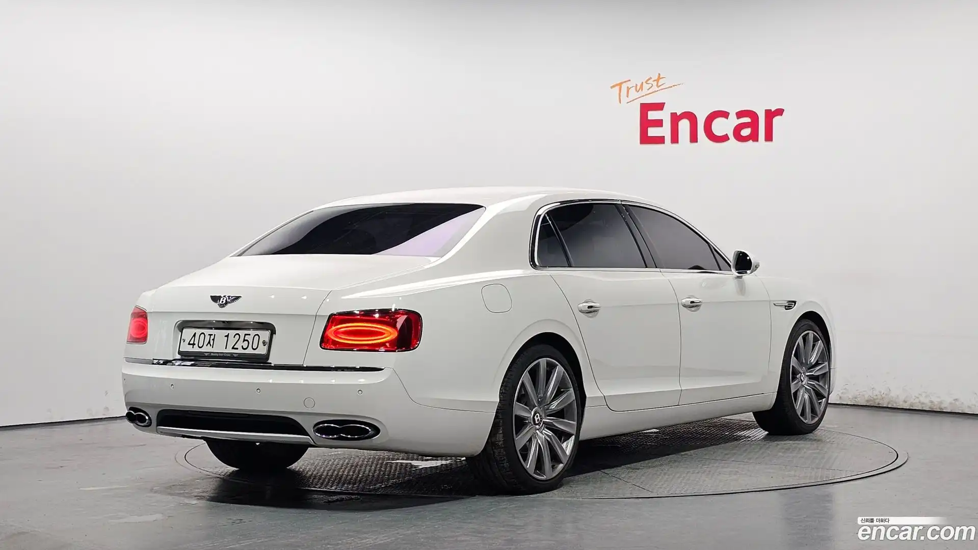 Flying Spur Bentley 2018.6-OUTER-002