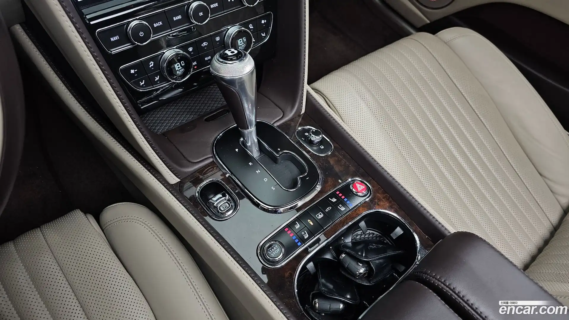 Flying Spur Bentley 2018.6-INNER-009
