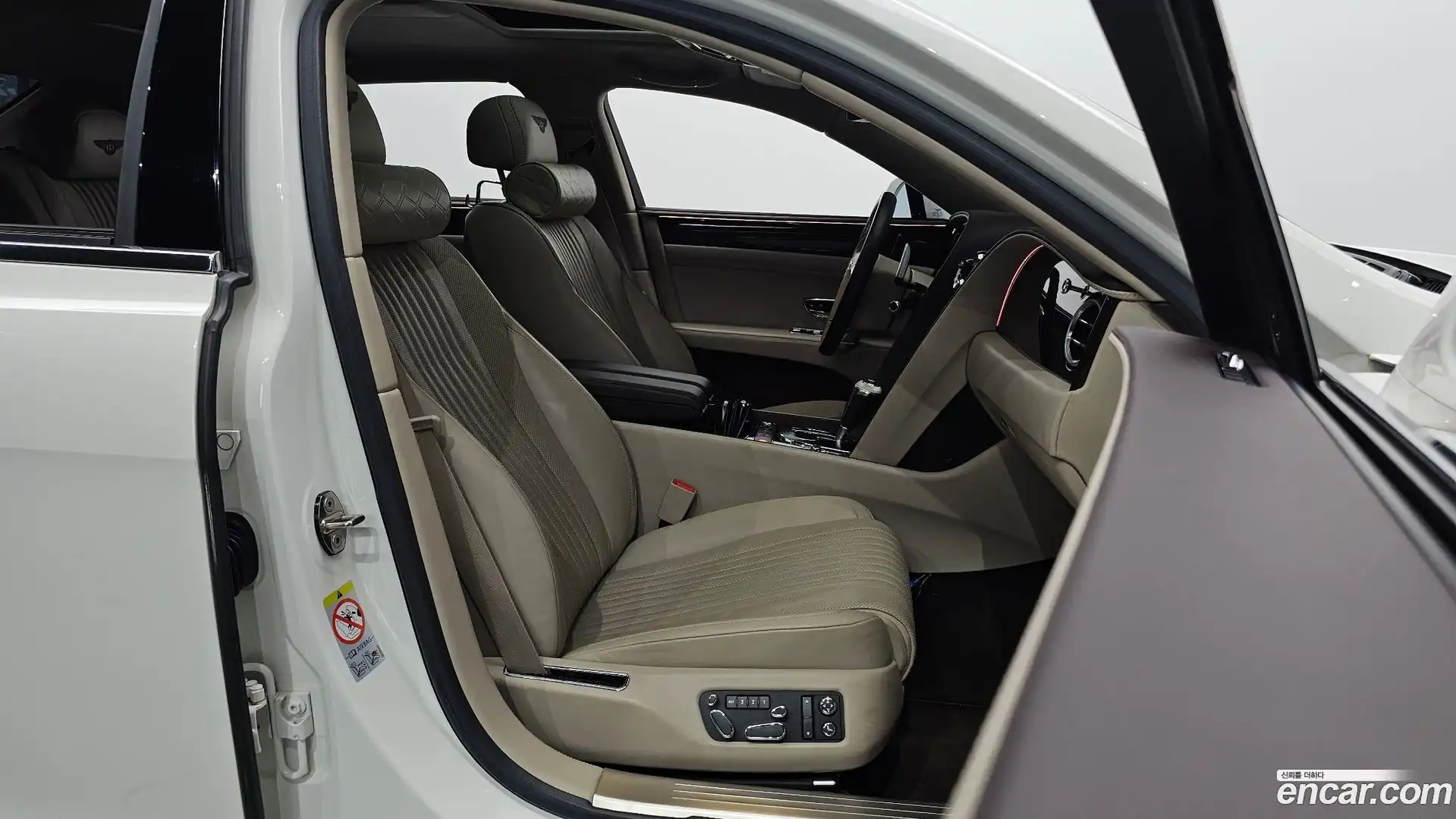 Flying Spur Bentley 2018.6-INNER-010