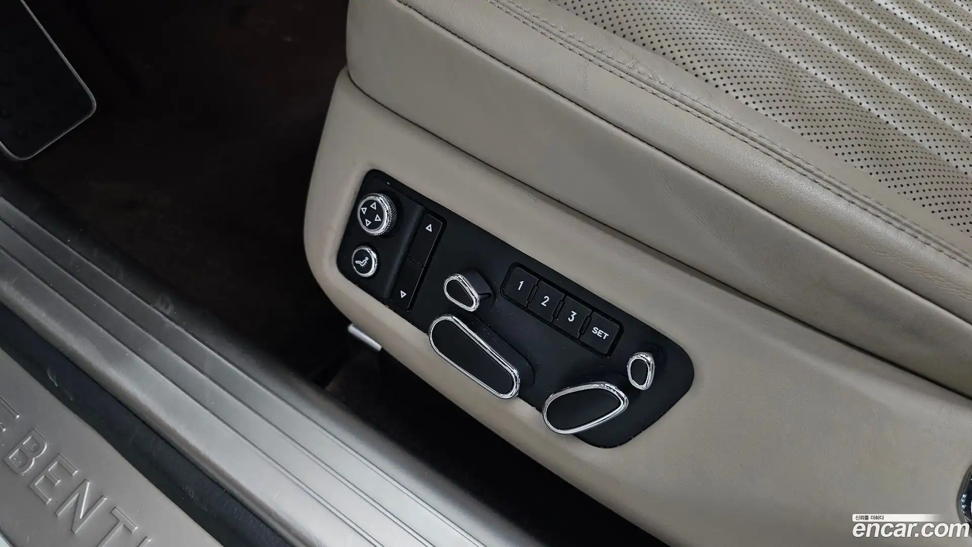 Flying Spur Bentley 2018.6-OPTION-021