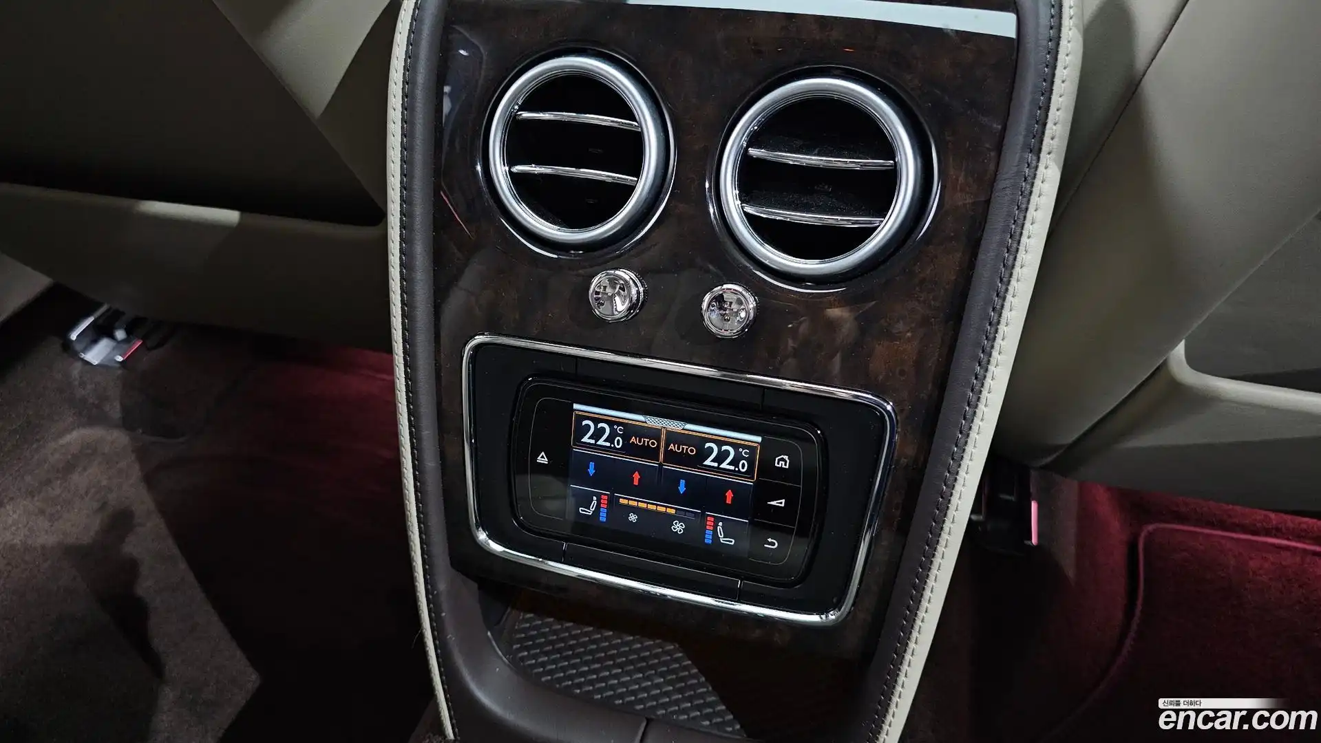 Flying Spur Bentley 2018.6-OPTION-023