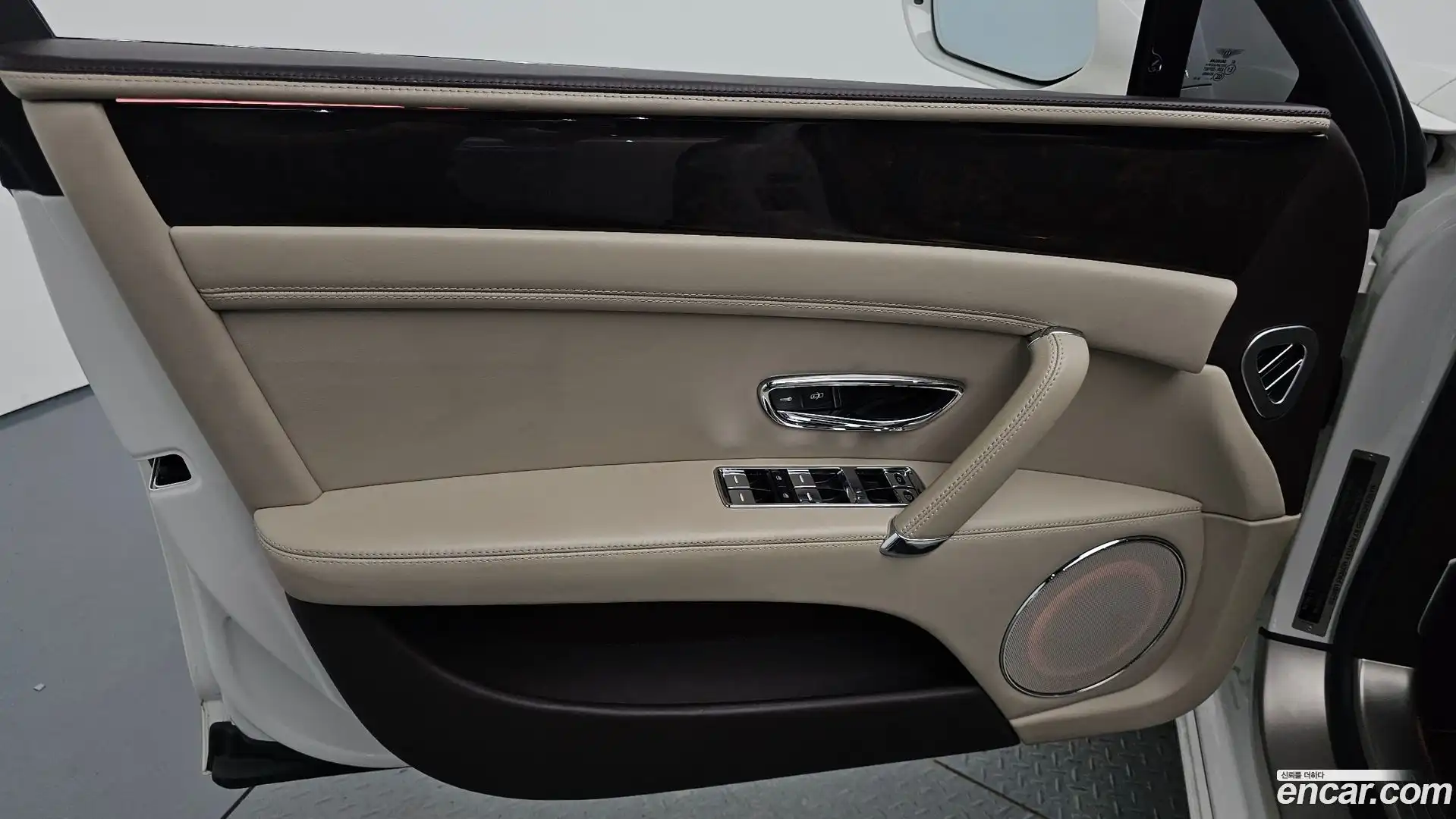 Flying Spur Bentley 2018.6-INNER-034