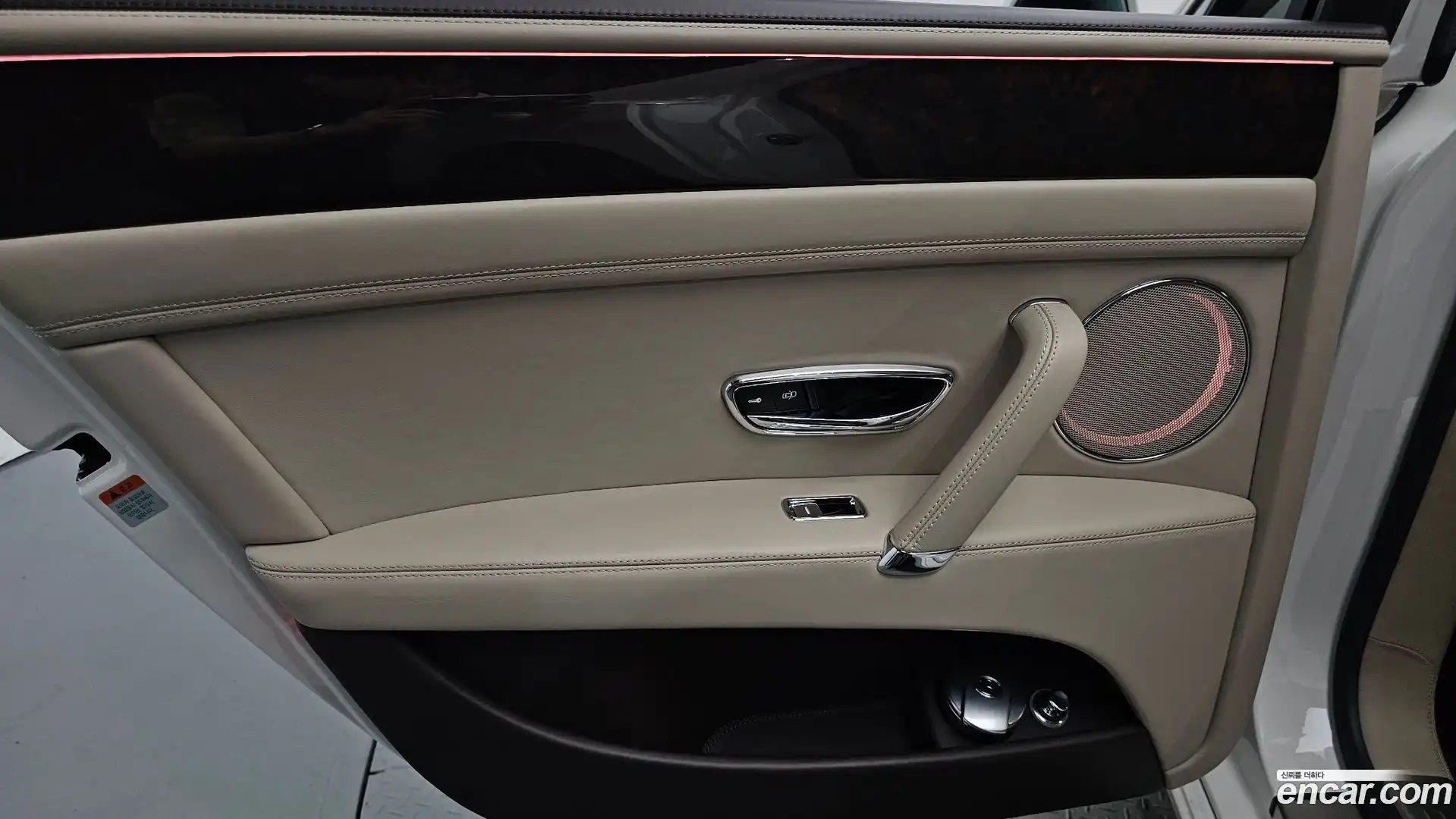 Flying Spur Bentley 2018.6-INNER-035