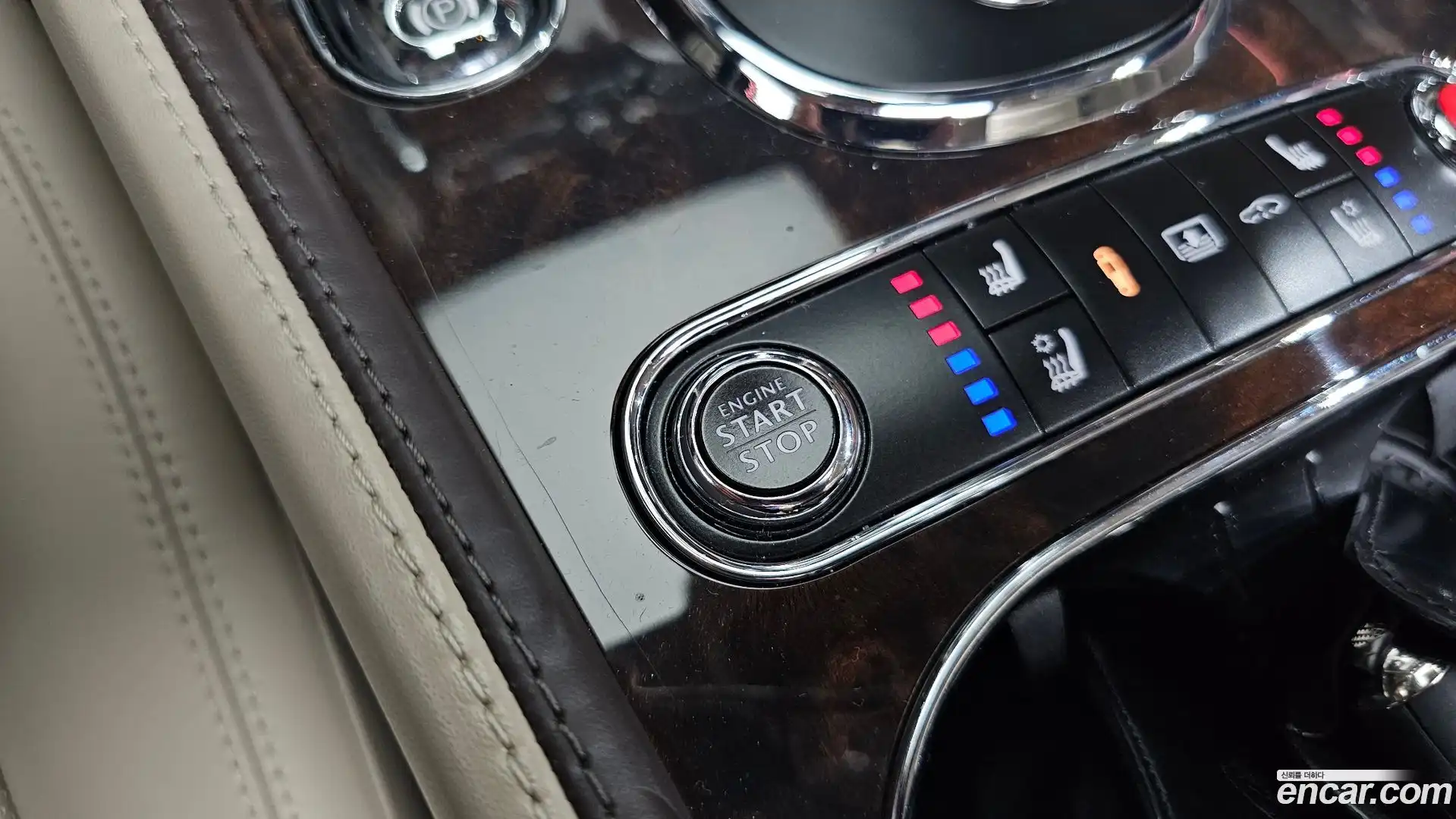 Flying Spur Bentley 2018.6-OPTION-041