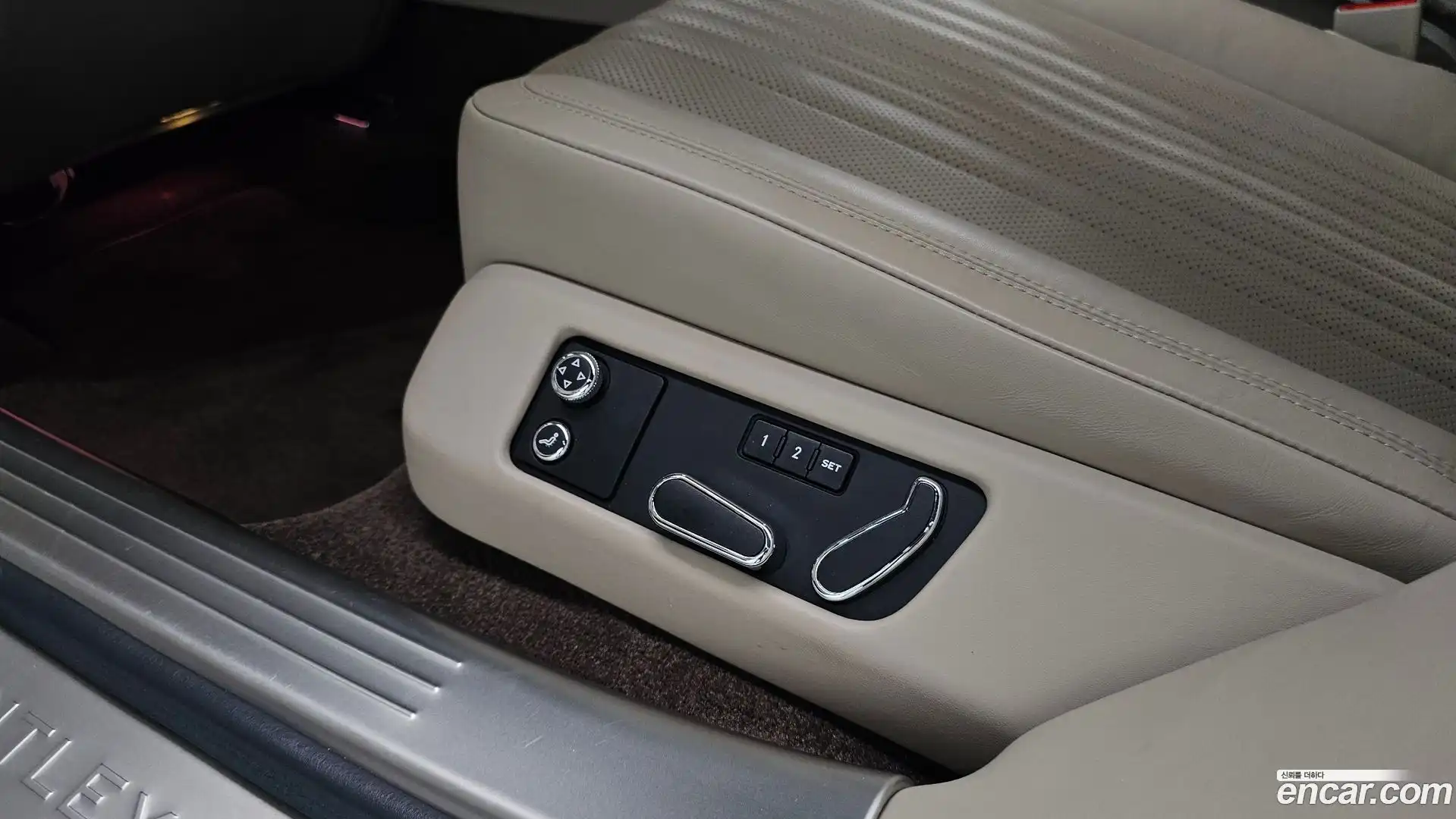 Flying Spur Bentley 2018.6-OPTION-043