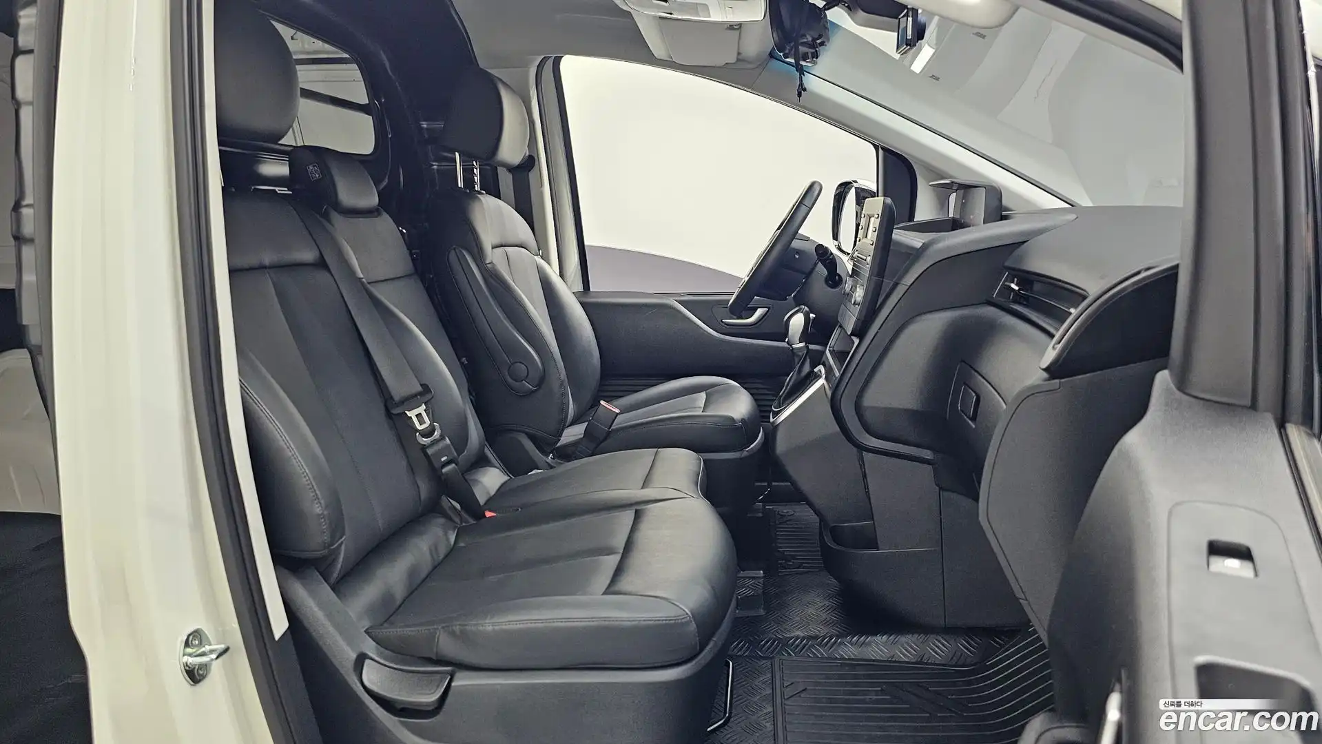 Staria Hyundai 2021.8-OPTION-016
