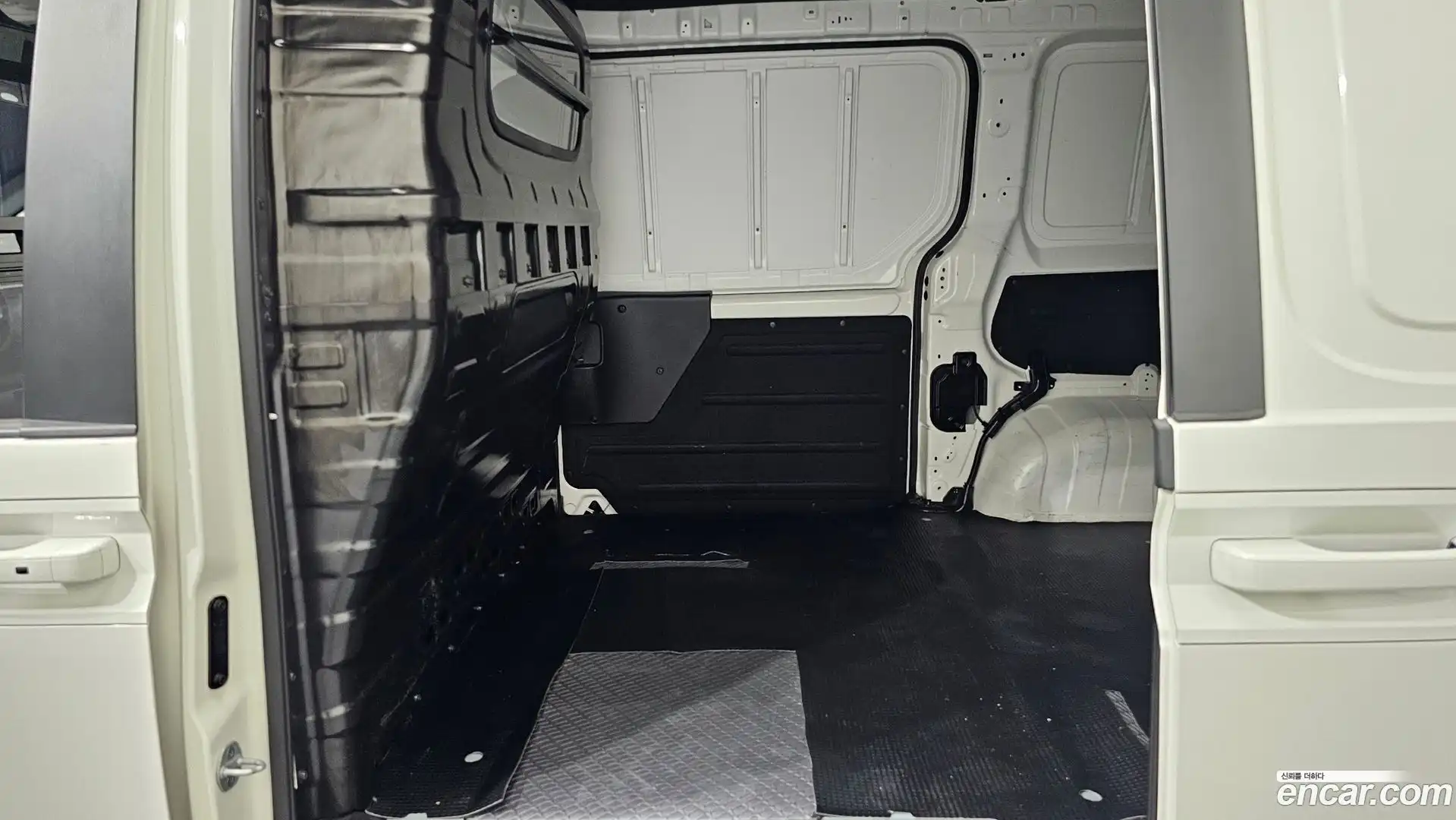 Staria Hyundai 2021.8-INNER-036