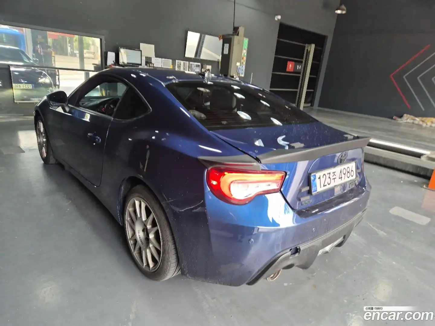 86 Toyota 2012.10-OUTER-006