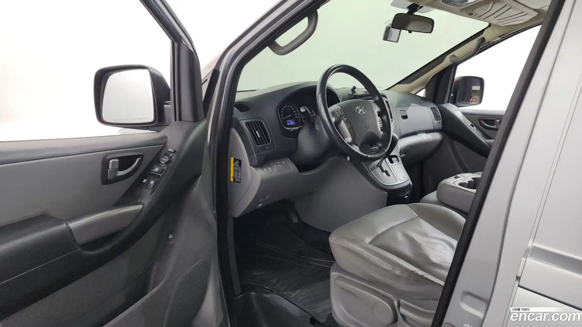 Starex Hyundai 2020.5-INNER-010