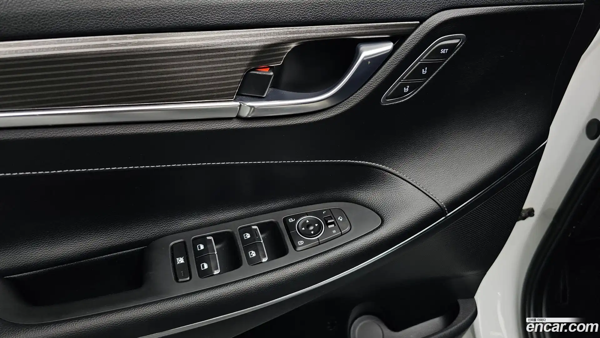 Grandeur Hyundai 2017.6-OPTION-021