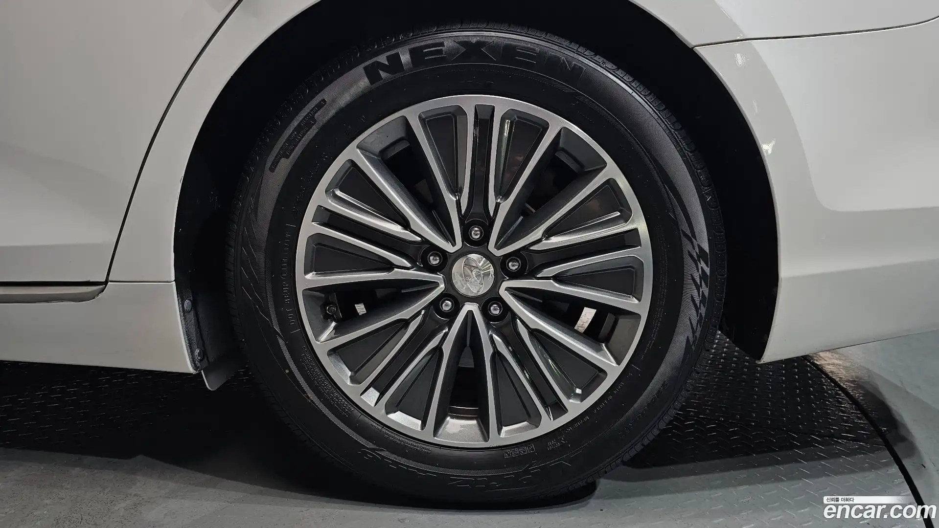 Grandeur Hyundai 2017.6-OUTER-031