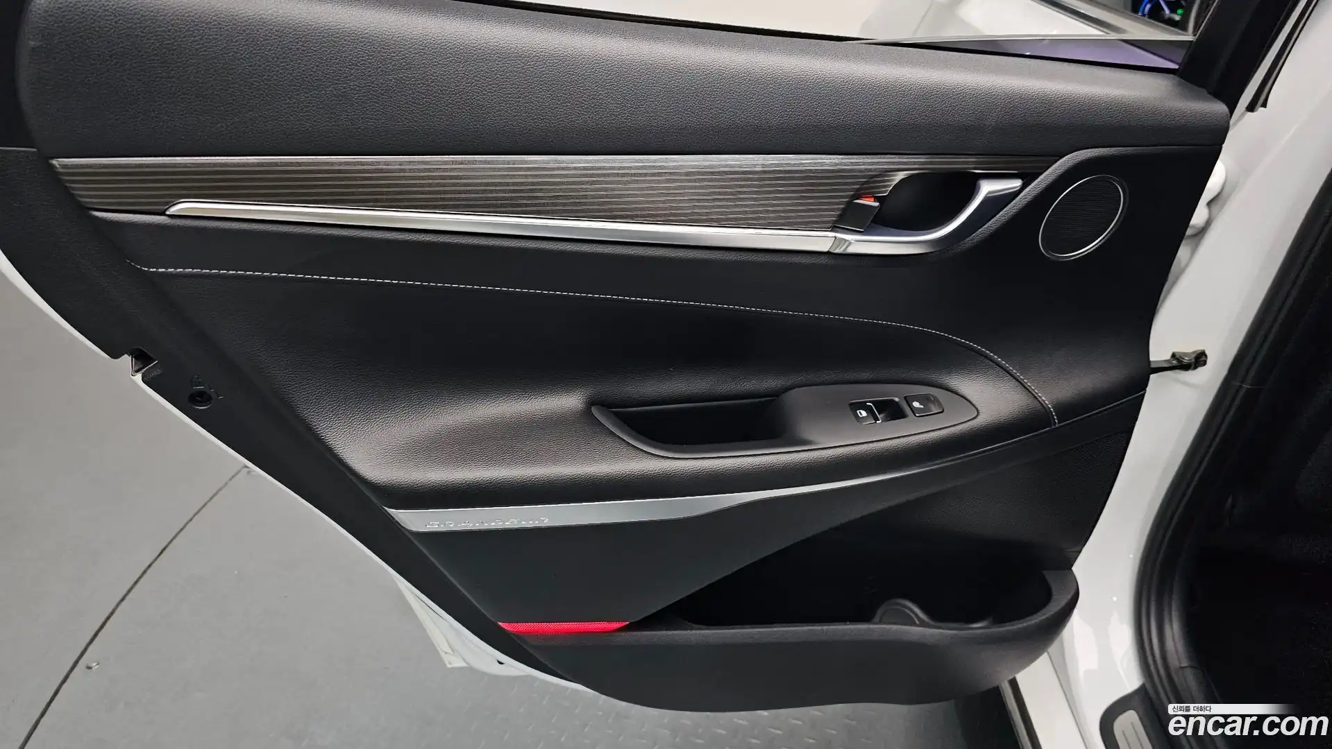 Grandeur Hyundai 2017.6-INNER-035