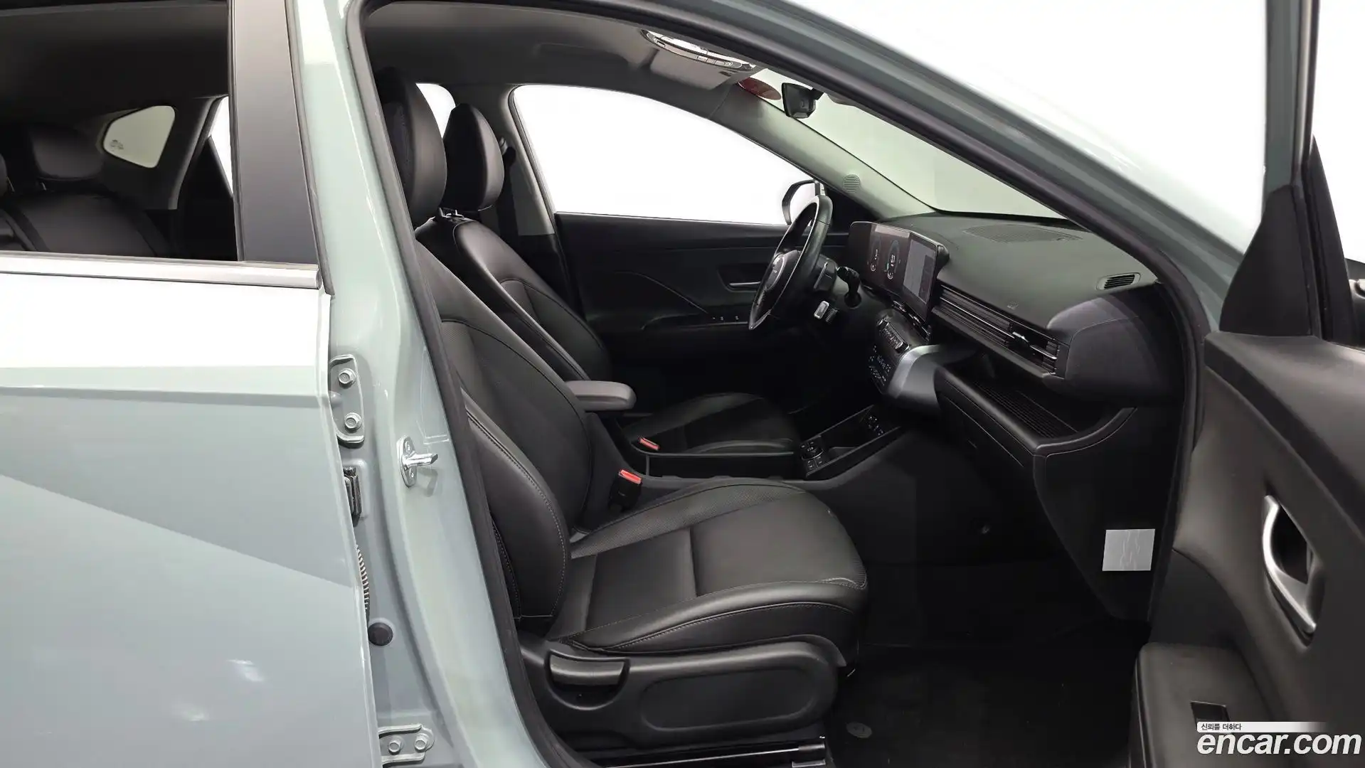 Kona Hyundai 2023.6-INNER-036