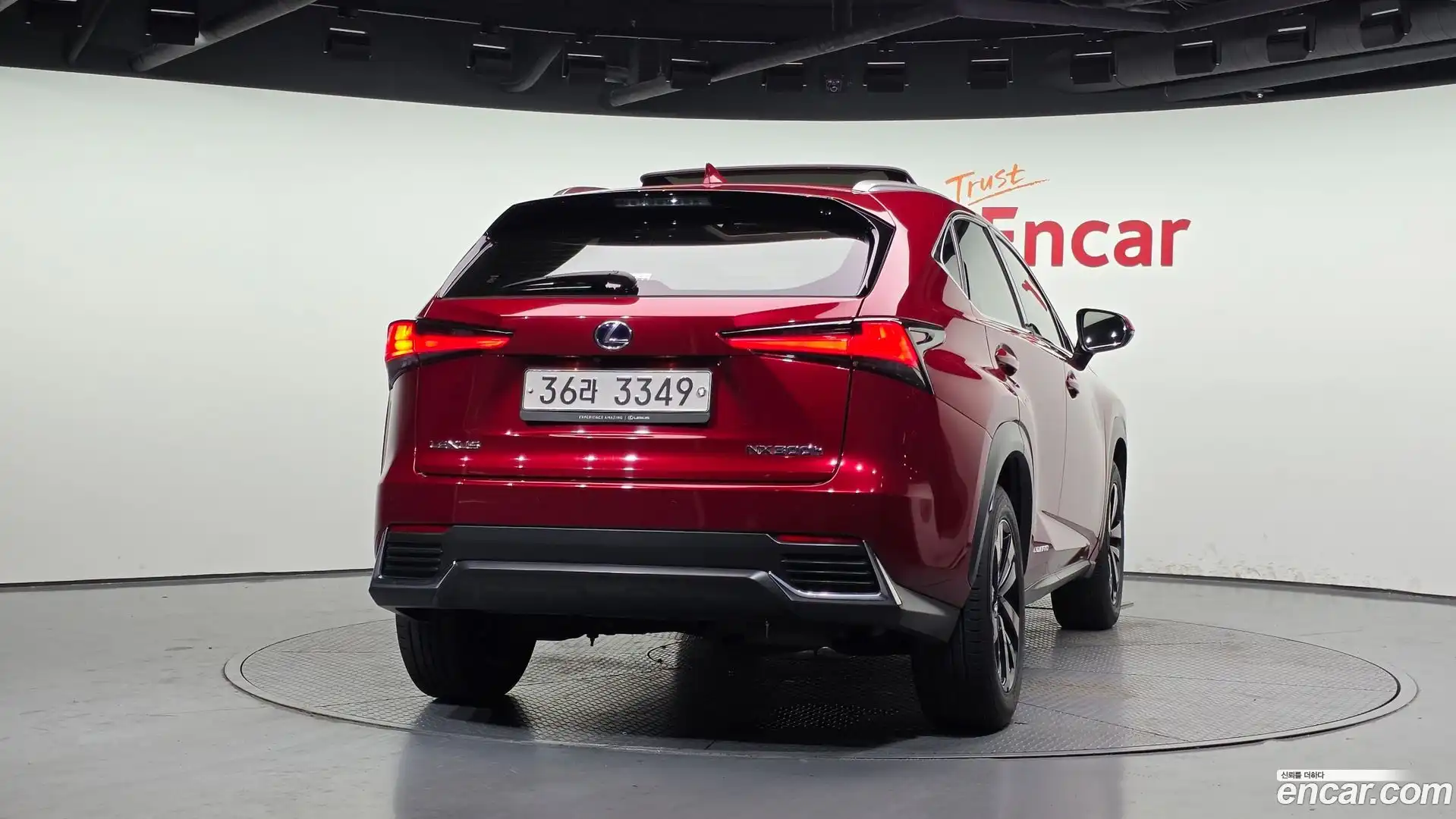 NX Lexus 2018.9-OUTER-004