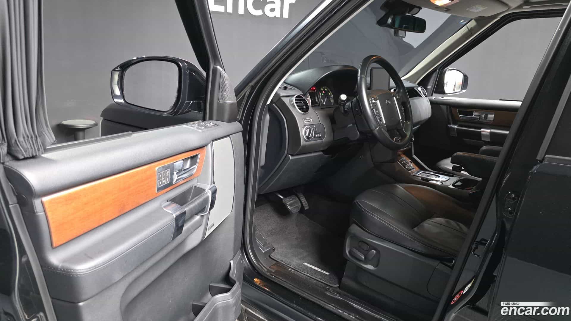 Discovery Land Rover 2016.1-INNER-010