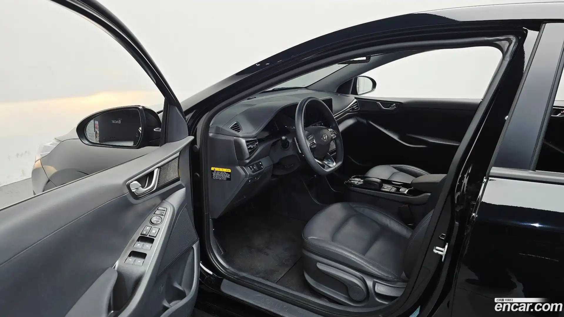 Ioniq Hyundai 2020.4-INNER-010