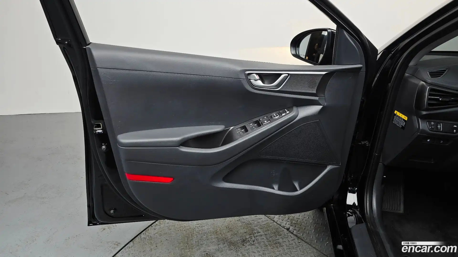 Ioniq Hyundai 2020.4-INNER-034