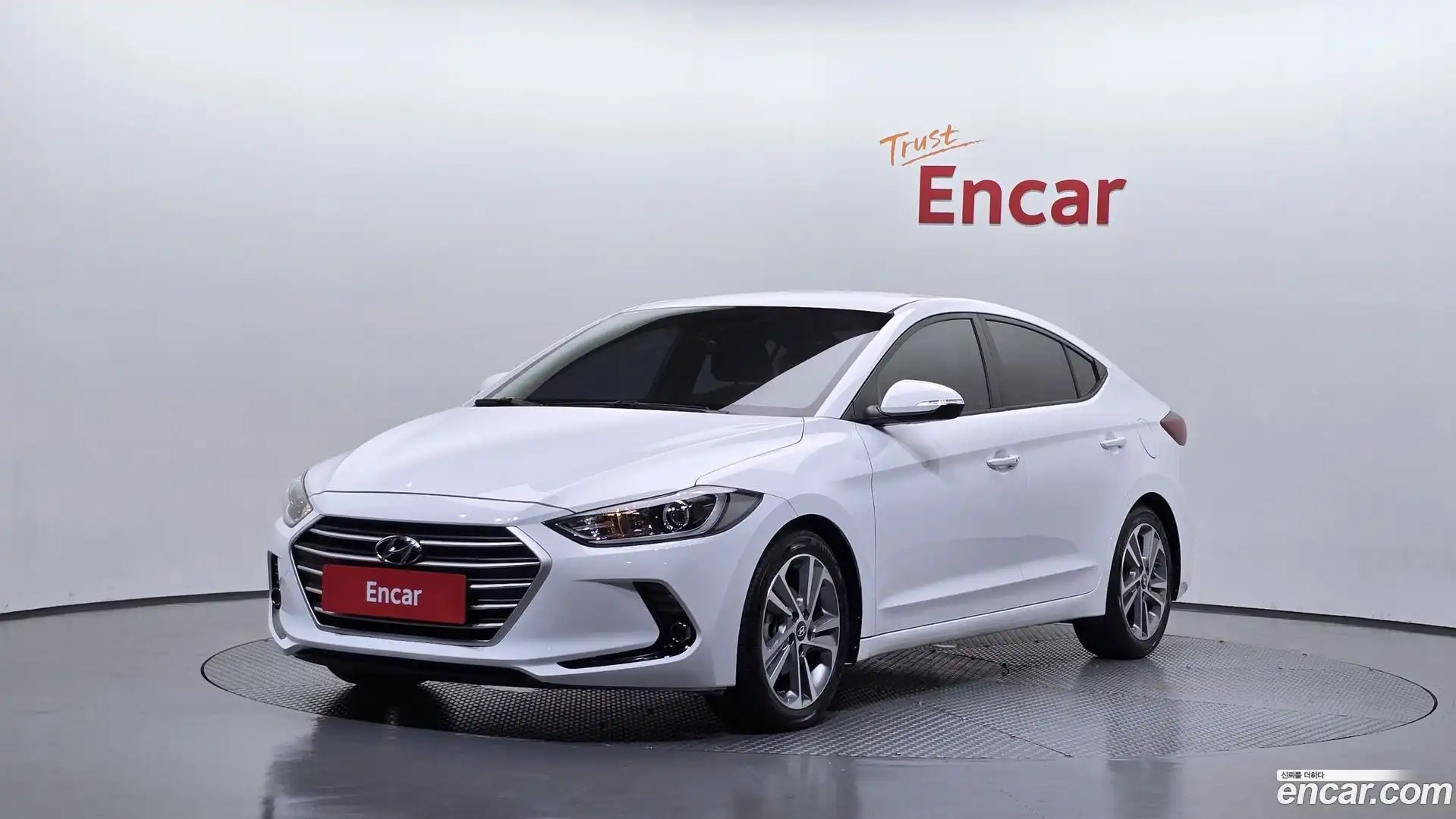AVANTE Hyundai 2018.1-OUTER-001