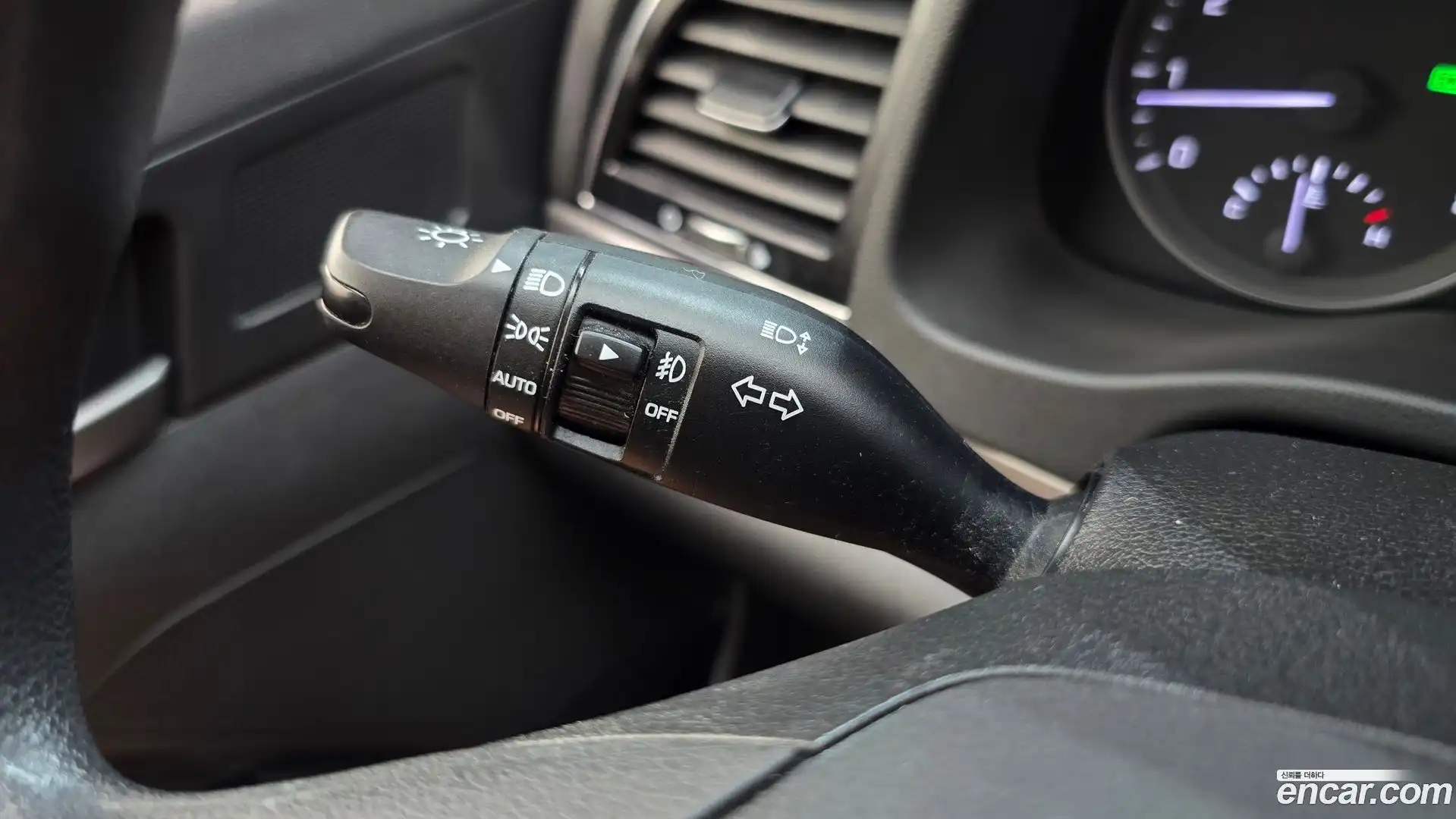 AVANTE Hyundai 2018.1-OPTION-020