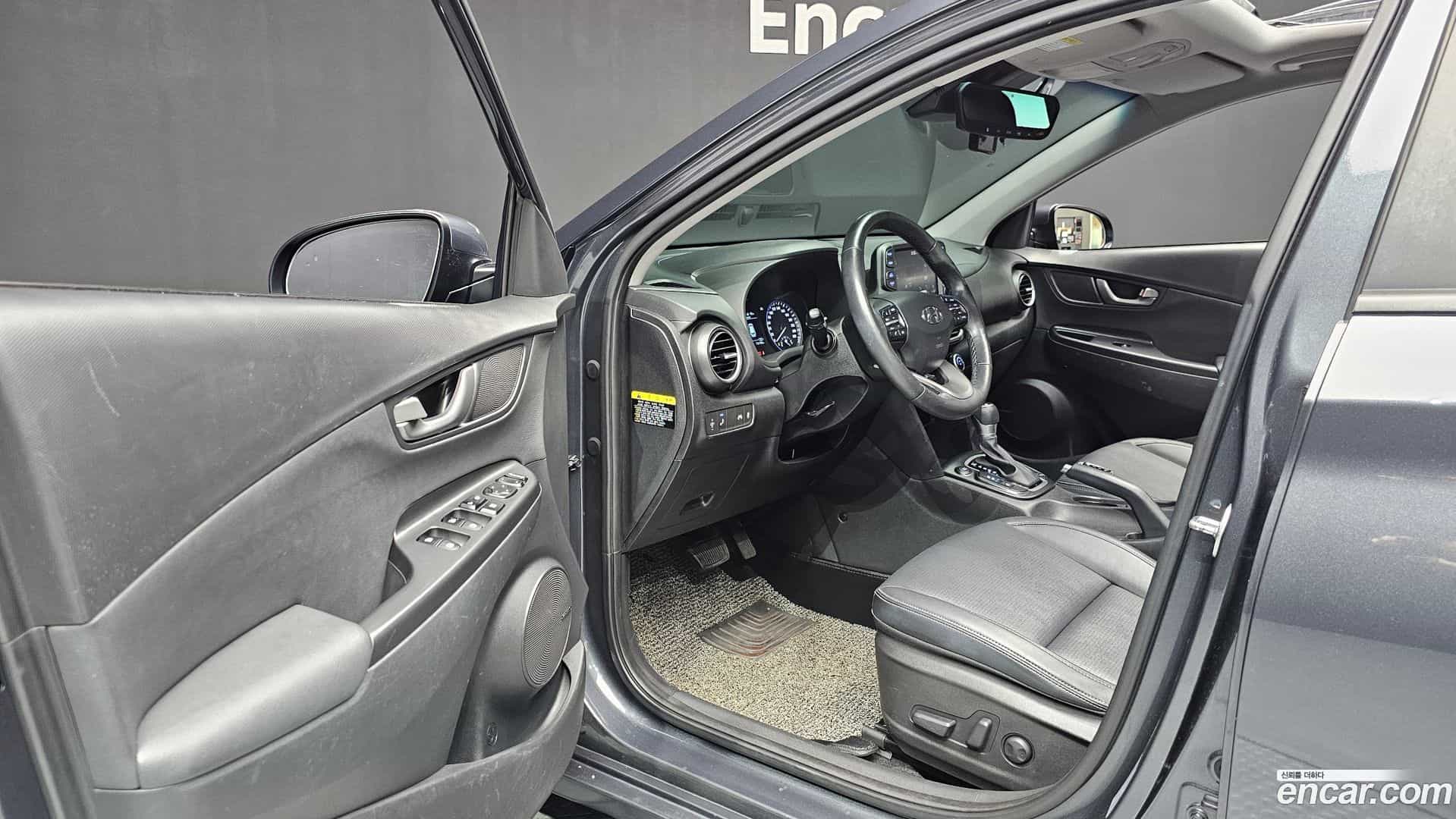 Kona Hyundai 2019.2-INNER-010