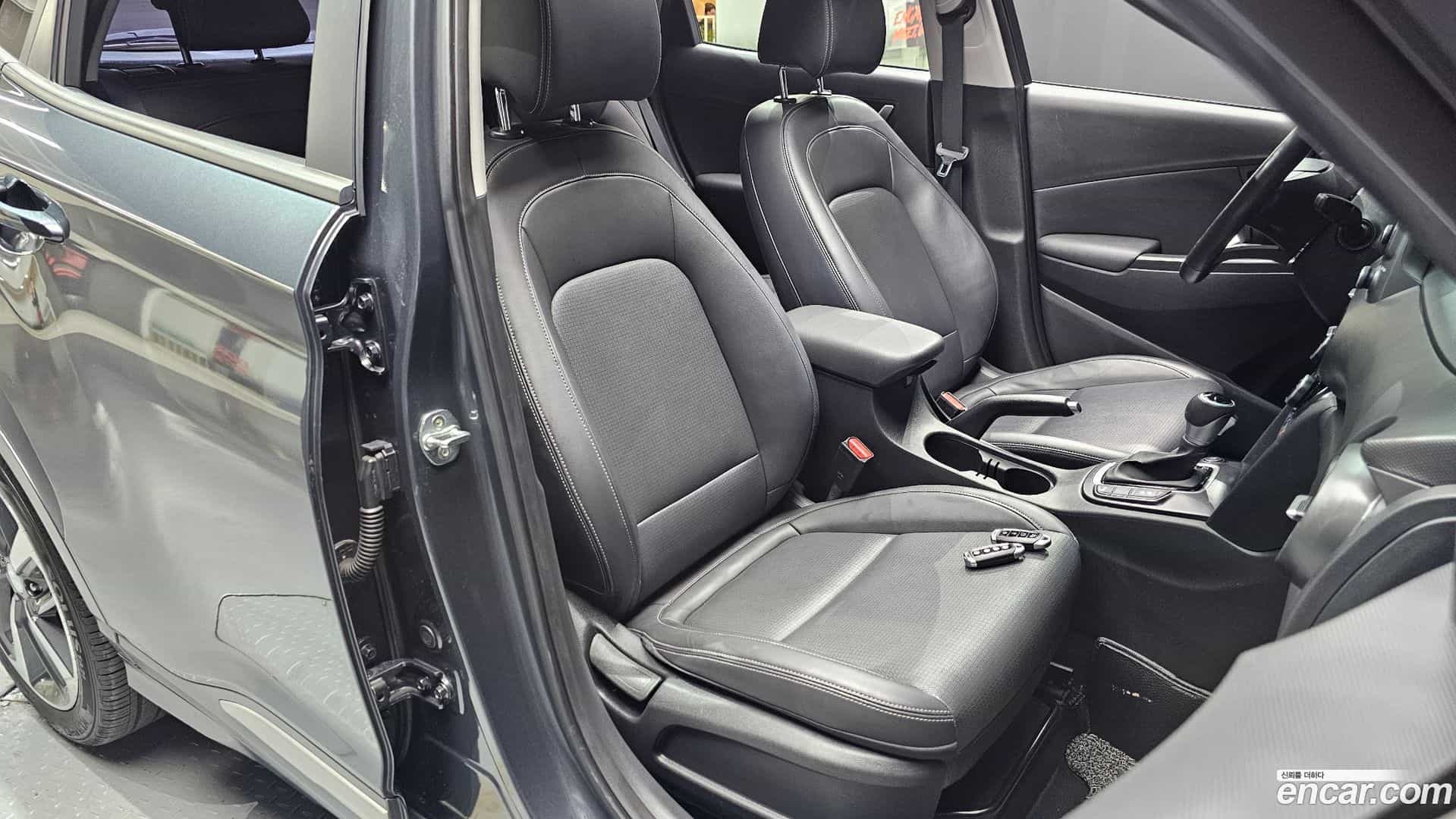 Kona Hyundai 2019.2-INNER-036