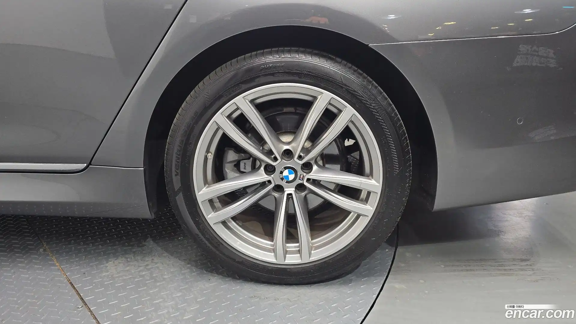 7-Series BMW 2017.3-OUTER-031