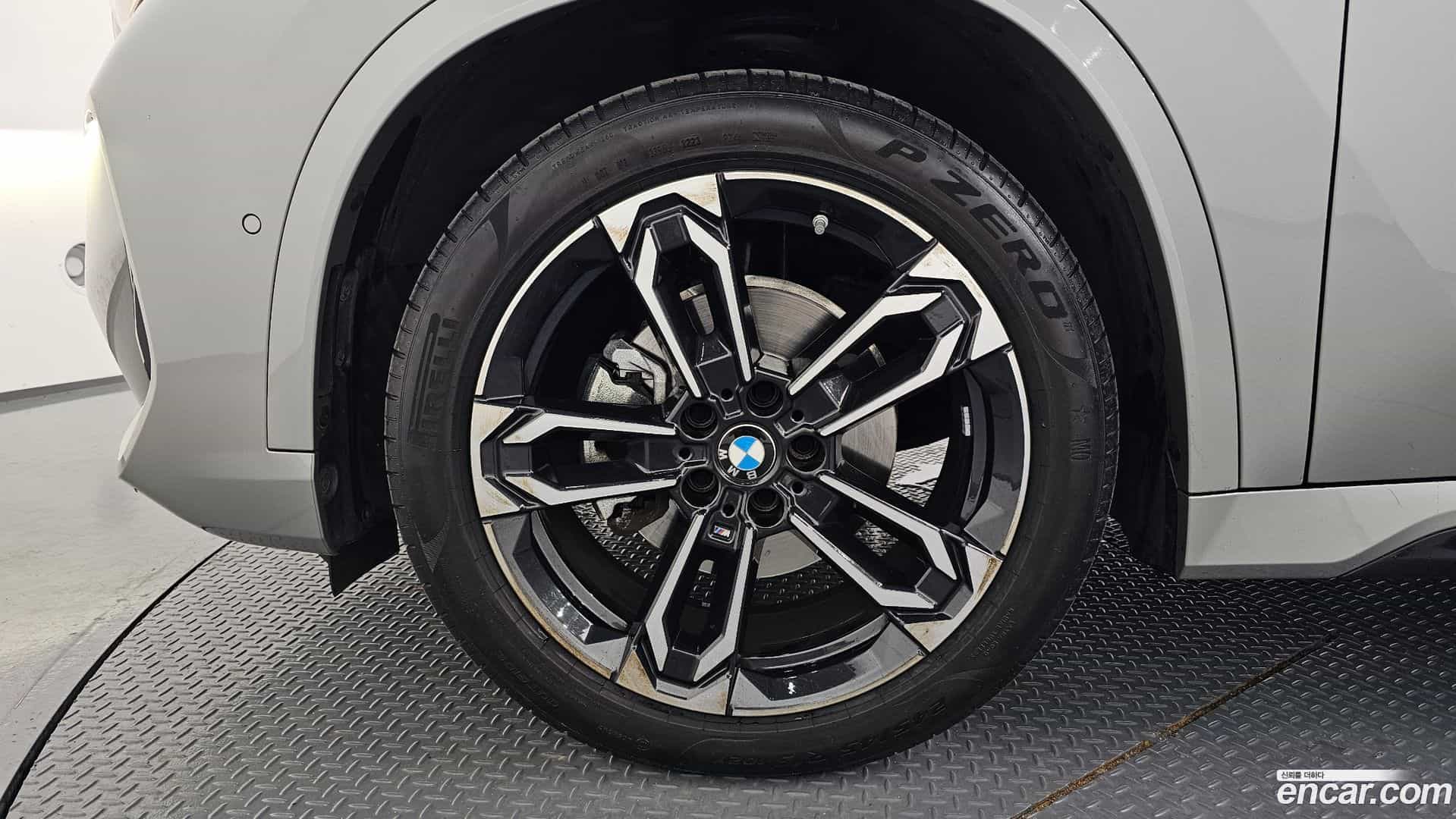 X1 BMW 2023.10-OUTER-005