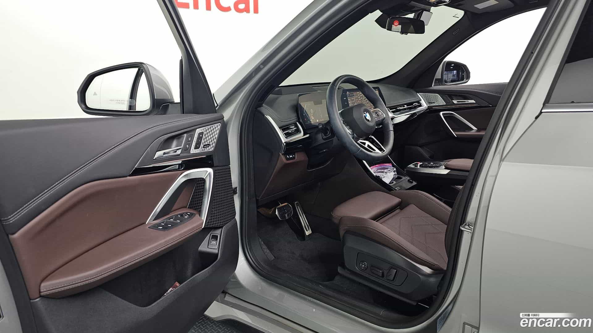 X1 BMW 2023.10-INNER-010