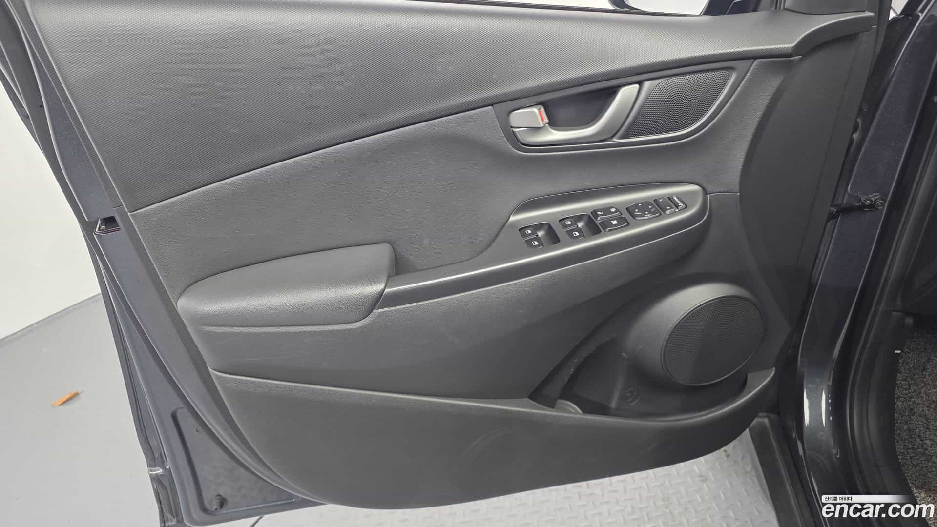 Kona Hyundai 2017.9-INNER-034
