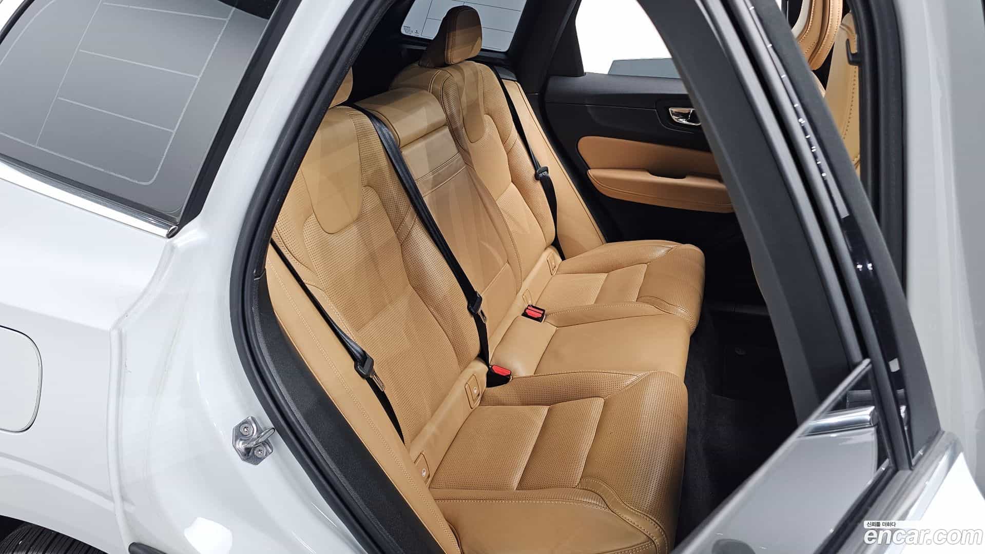 XC60 Volvo 2019.7-OPTION-015