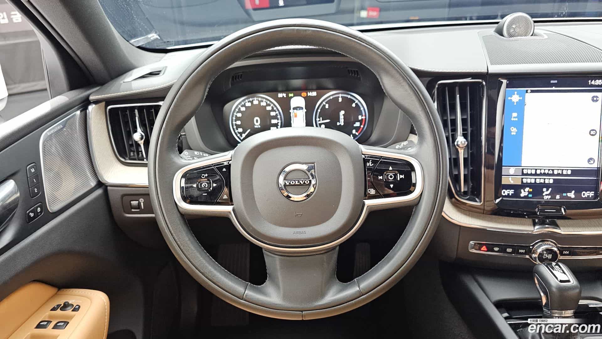 XC60 Volvo 2019.7-OPTION-017