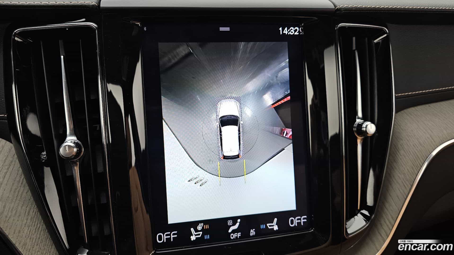 XC60 Volvo 2019.7-OPTION-019
