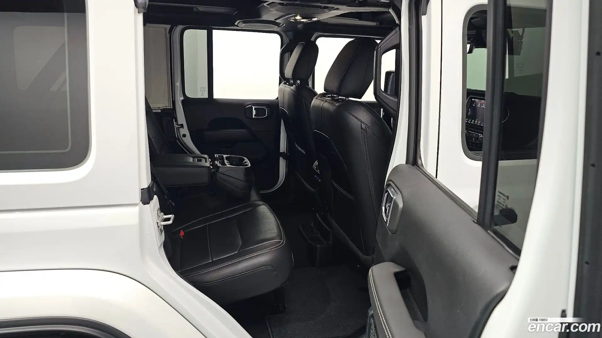 Wrangler Jeep 2021.2-OPTION-015