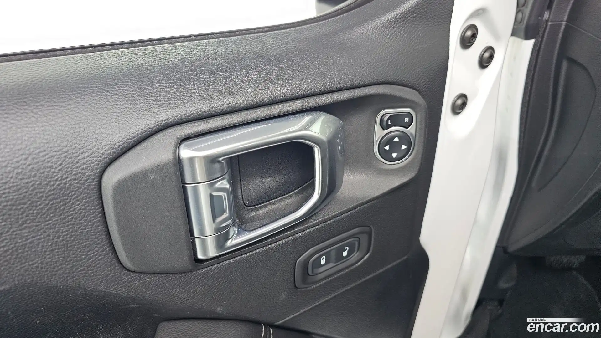 Wrangler Jeep 2021.2-OPTION-041