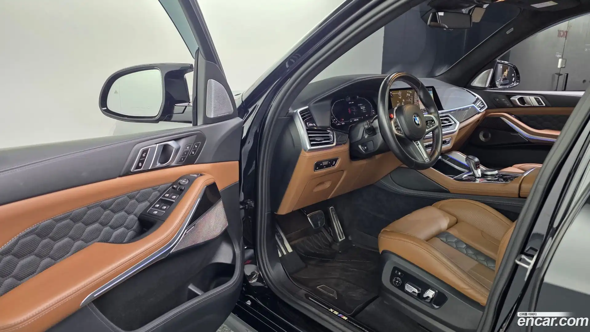 X5M BMW 2023.5-INNER-010