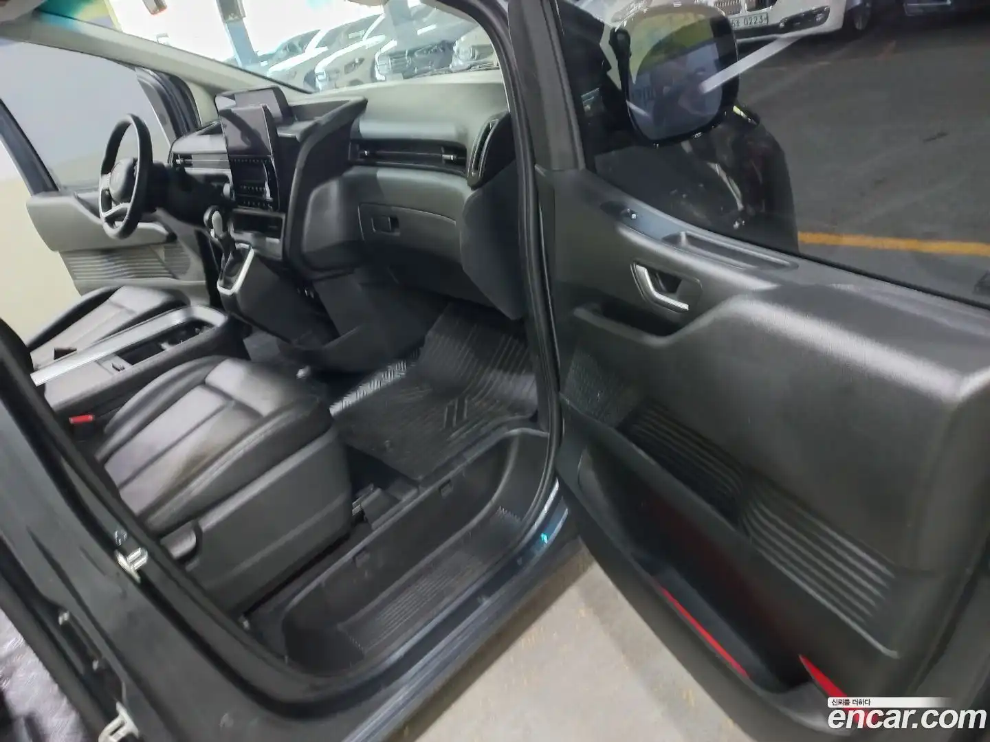 Staria Hyundai 2024.10-INNER-010
