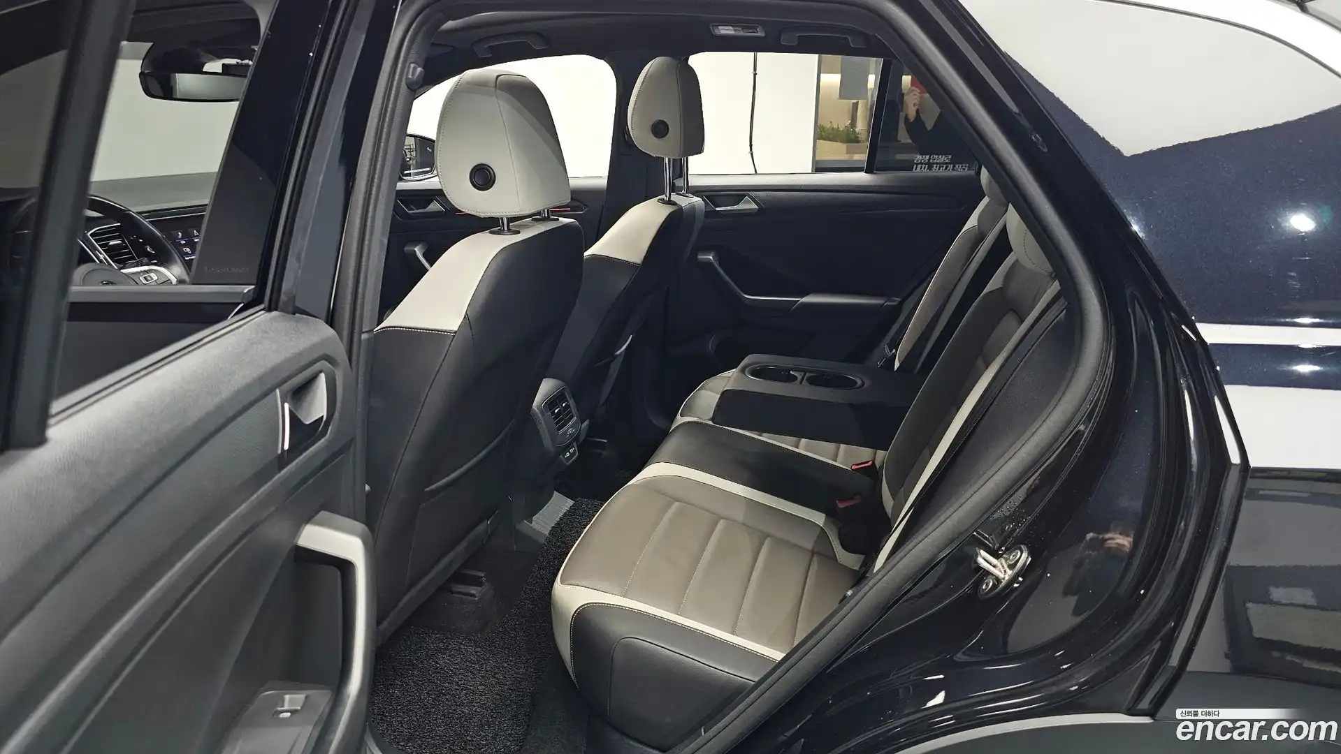 T-Roc Volkswagen 2021.1-OPTION-015