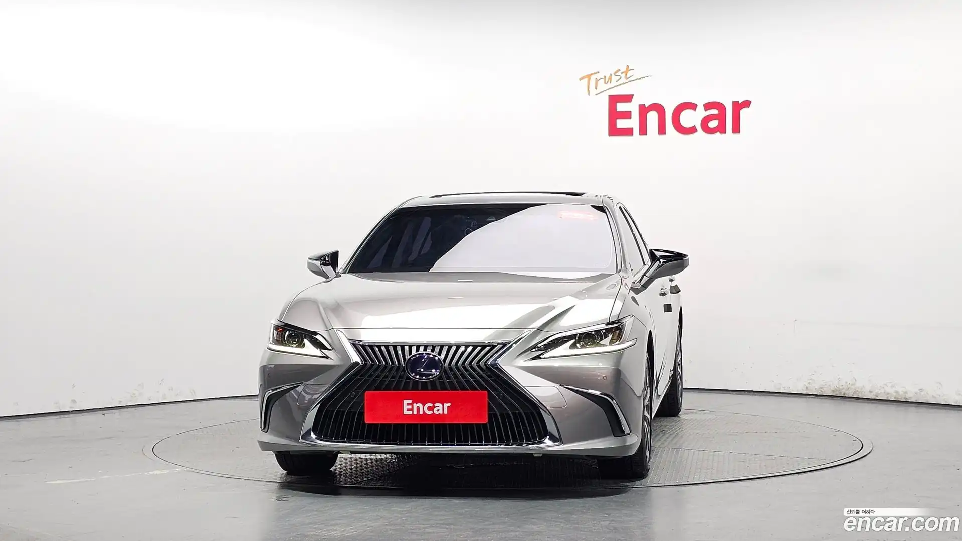ES Lexus 2018.10-OUTER-003