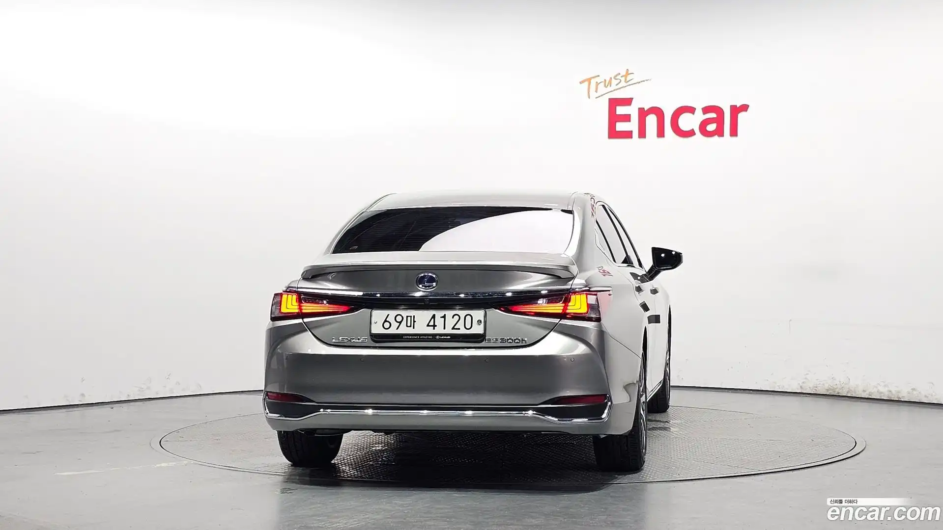 ES Lexus 2018.10-OUTER-004