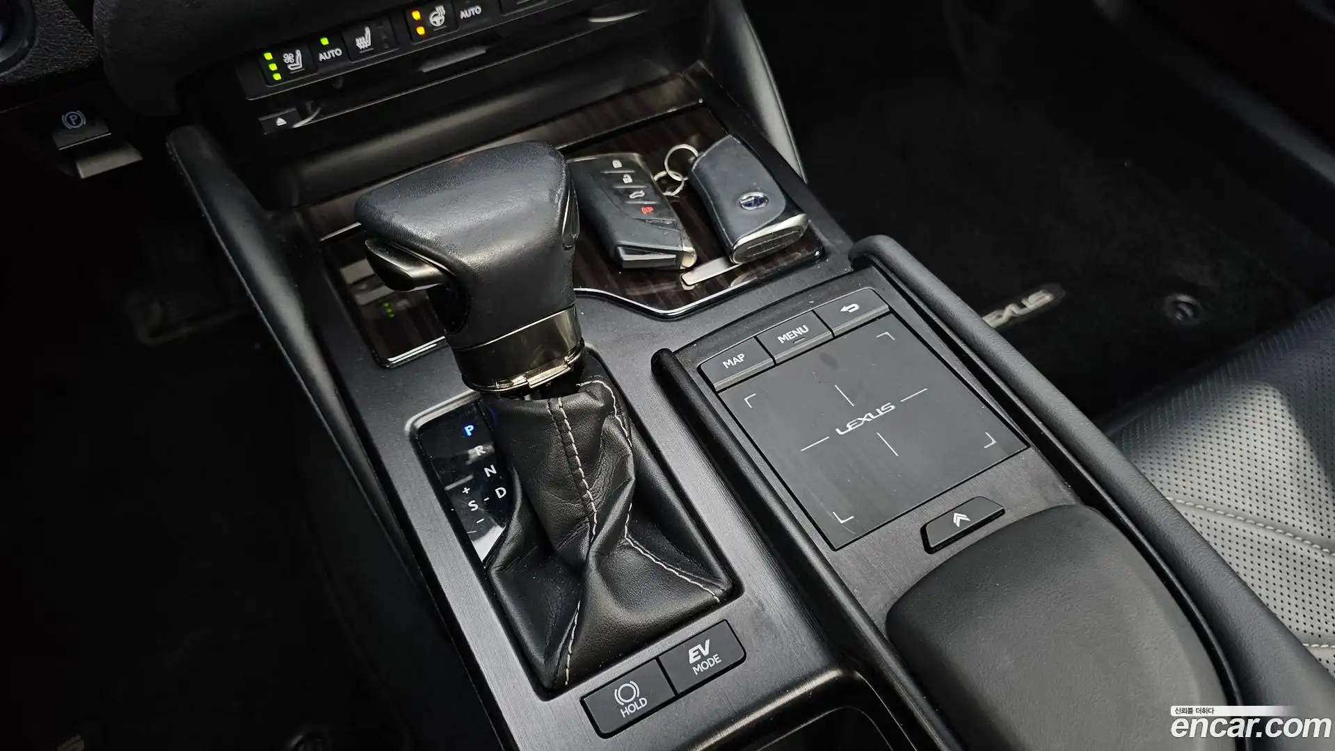 ES Lexus 2018.10-INNER-009