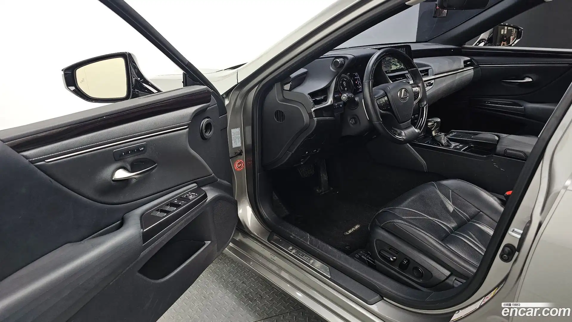 ES Lexus 2018.10-OPTION-015